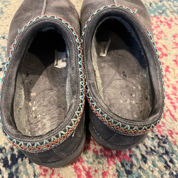UGG Suede Slip-On Clog Gray with Multicolor Trim EUC - Picture 6 of 7